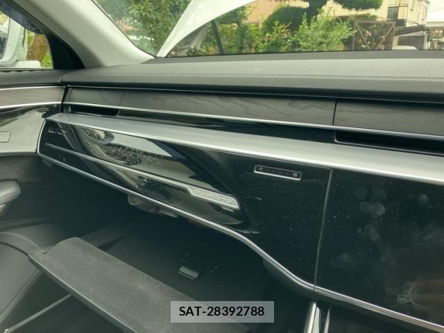 Audi A8 2019-08 8848271-23