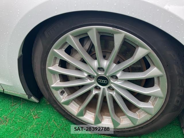 Audi A8 2019-08 8848271-2