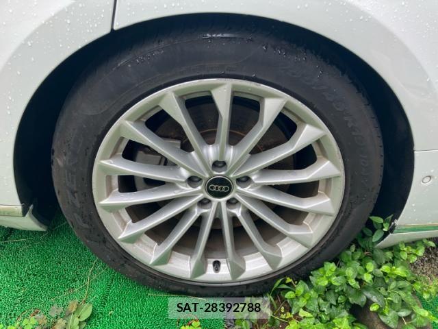 Audi A8 2019-08 8848271-3