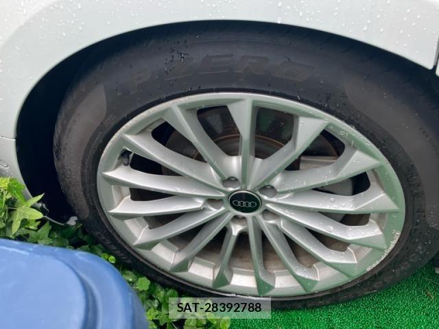 Audi A8 2019-08 8848271-5