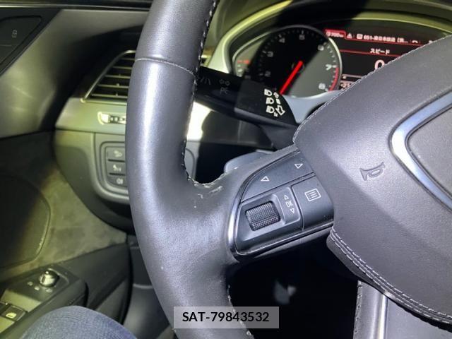 Audi A8 2011-03 8848272-12