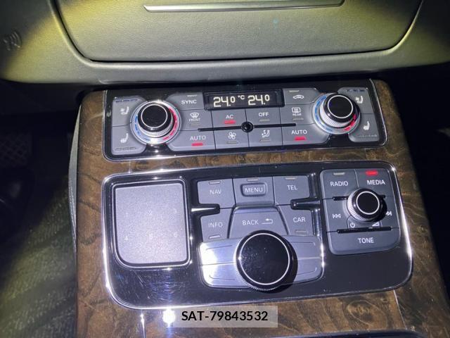 Audi A8 2011-03 8848272-15