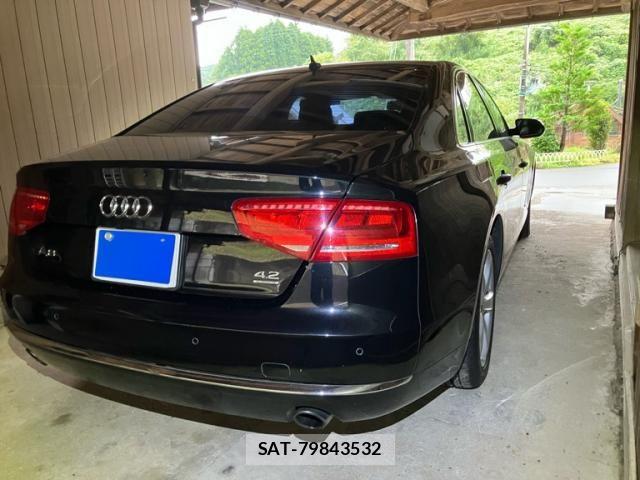 Audi A8 2011-03 8848272-4