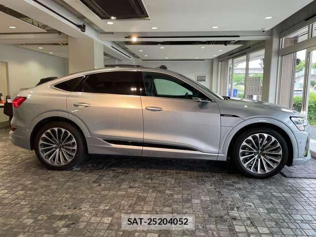Audi E-TRON 2023-12 8034468-18
