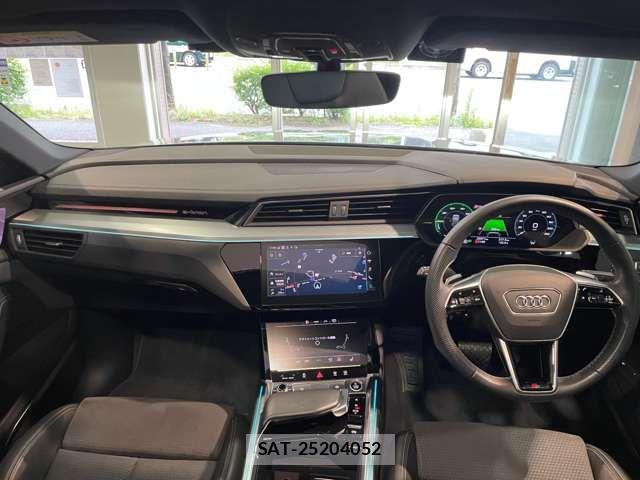 Audi E-TRON 2023-12 8034468-1