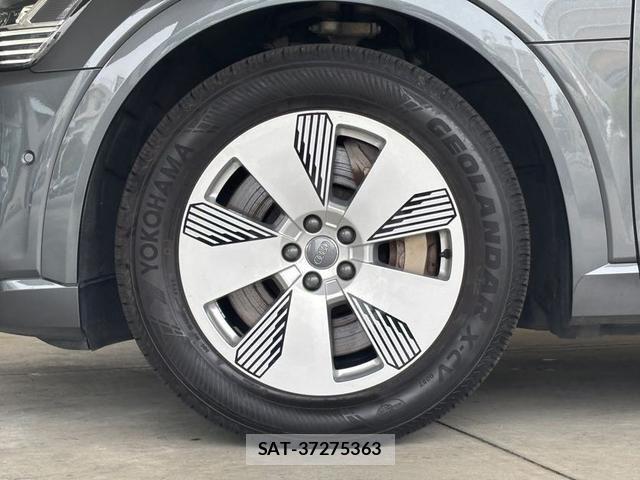 Audi E-TRON 2022-05 8098063-18