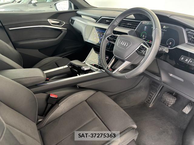 Audi E-TRON 2022-05 8098063-1
