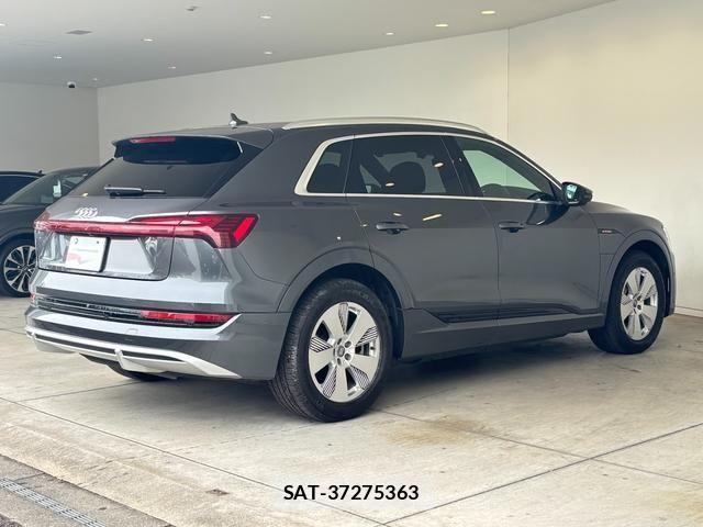 Audi E-TRON 2022-05 8098063-2