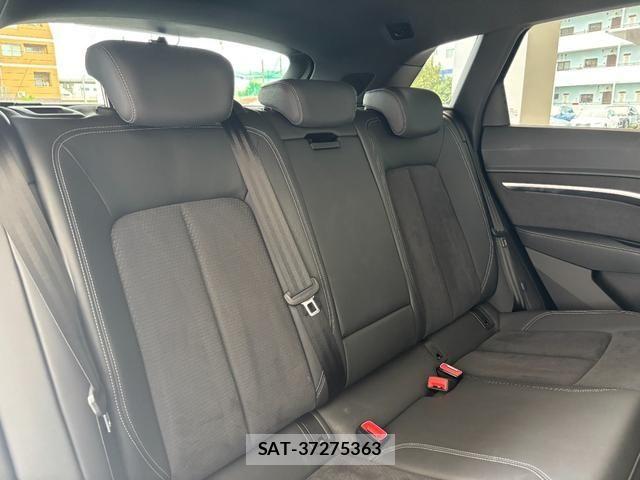 Audi E-TRON 2022-05 8098063-4