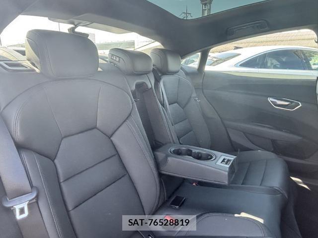 Audi E-TRON 2023-01 6610602-4