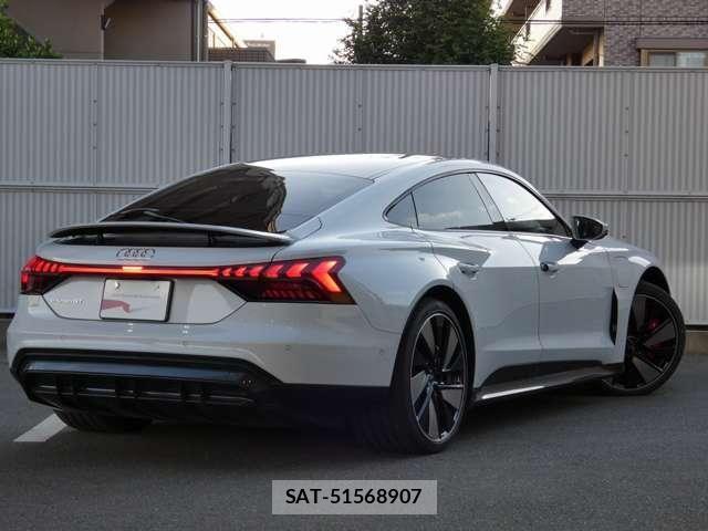 Audi E-TRON 2024-12 7325744-2