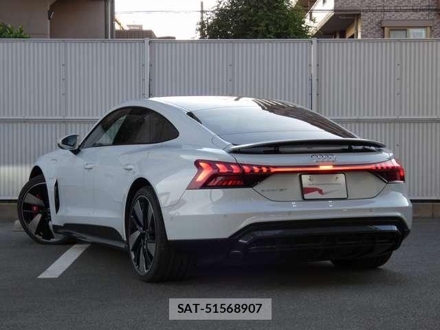 Audi E-TRON 2024-12 7325744-8