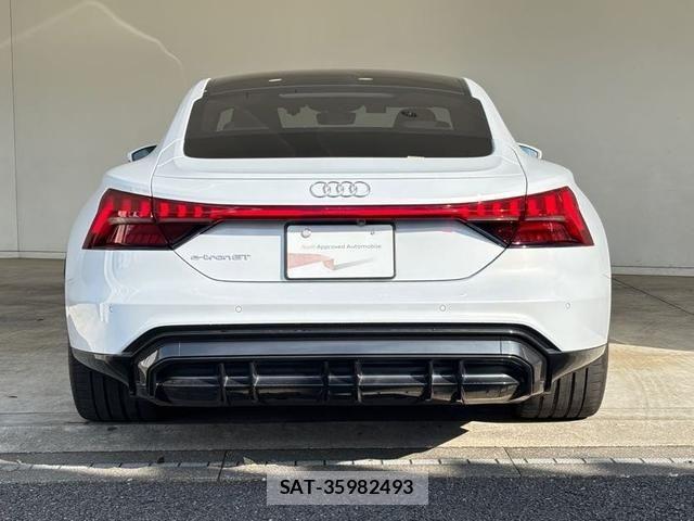 Audi E-TRON 2021-12 7356887-14