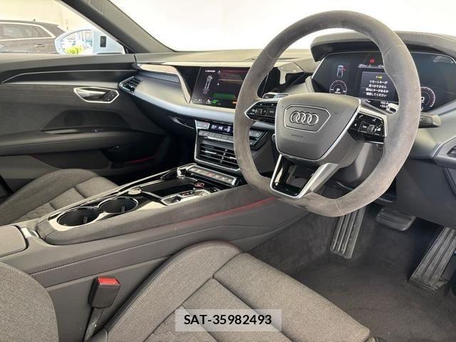 Audi E-TRON 2021-12 7356887-1
