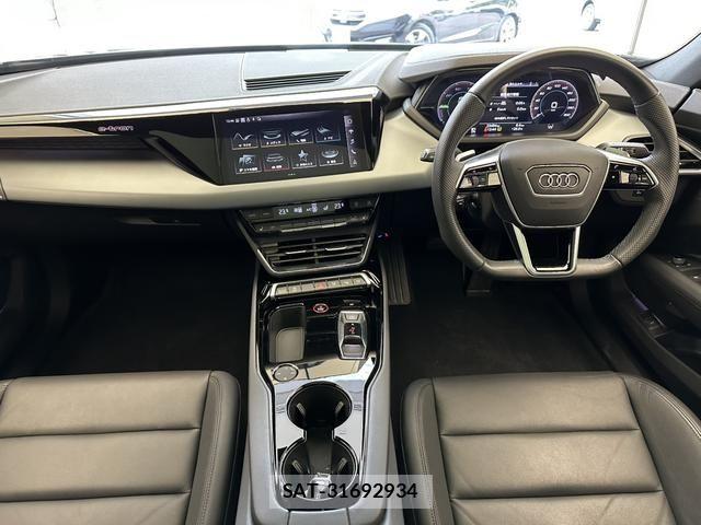 Audi E-TRON 2023-01 7615072-10