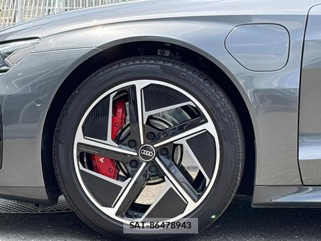 Audi E-TRON 2025-03 8206385-18