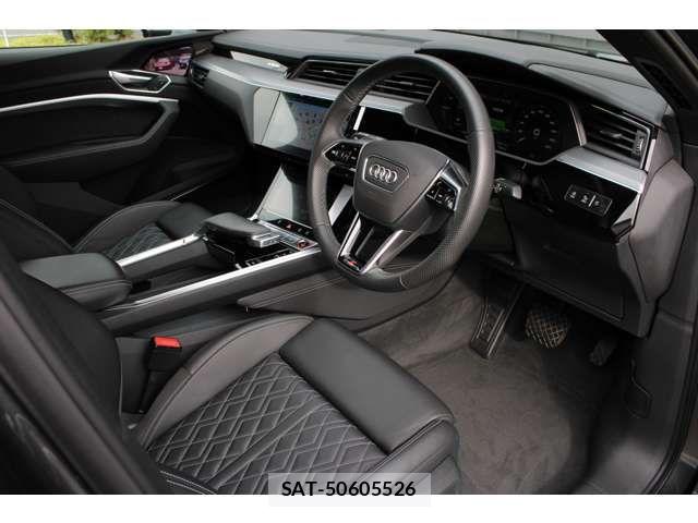 Audi E-TRON 2023-03 7720949-7
