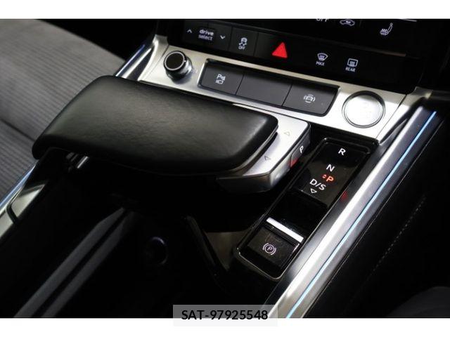 Audi E-TRON 2020-09 8364820-25