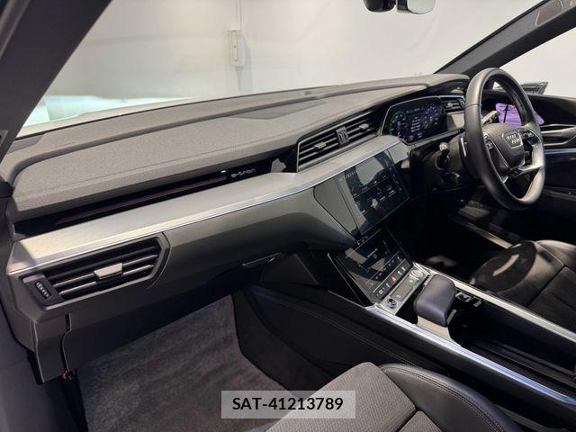 Audi E-TRON 2021-12 8561197-24
