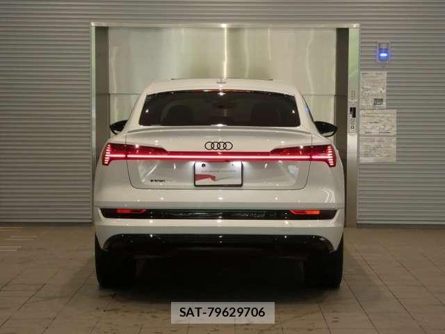 Audi E-TRON 2023-07 8878743-7
