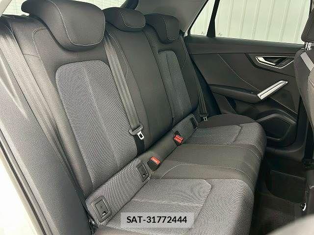 Audi Q2 2017-06 4138555-9