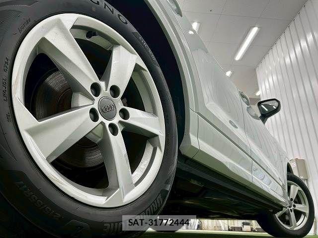Audi Q2 2017-06 4138555-18