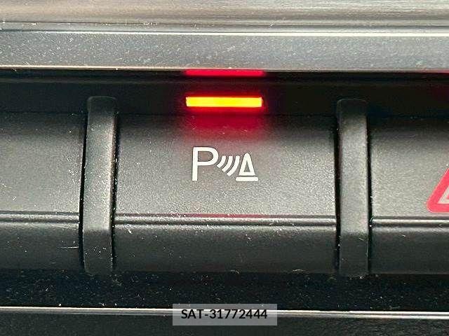 Audi Q2 2017-06 4138555-6