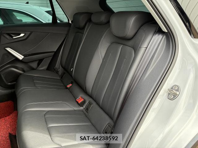 Audi Q2 2024-11 5860355-14