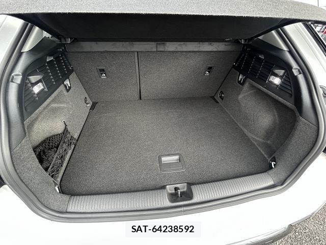 Audi Q2 2024-11 5860355-15