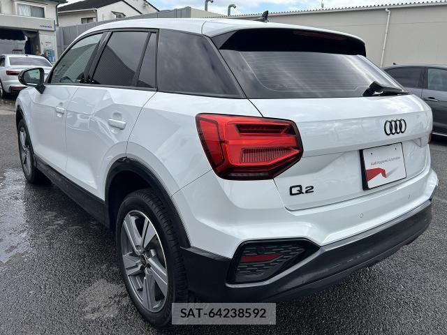 Audi Q2 2024-11 5860355-18
