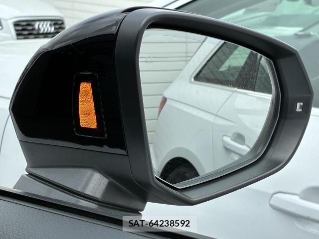 Audi Q2 2024-11 5860355-8