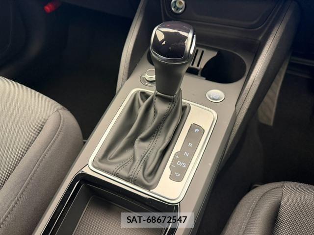 Audi Q2 2025-10 6009578-10