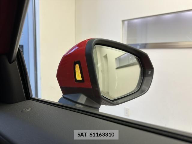 Audi Q2 2024-08 6610609-9