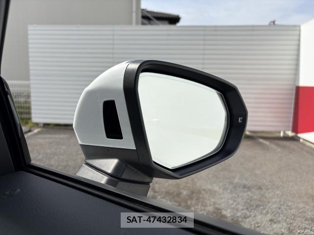 Audi Q2 2023-03 6610611-9