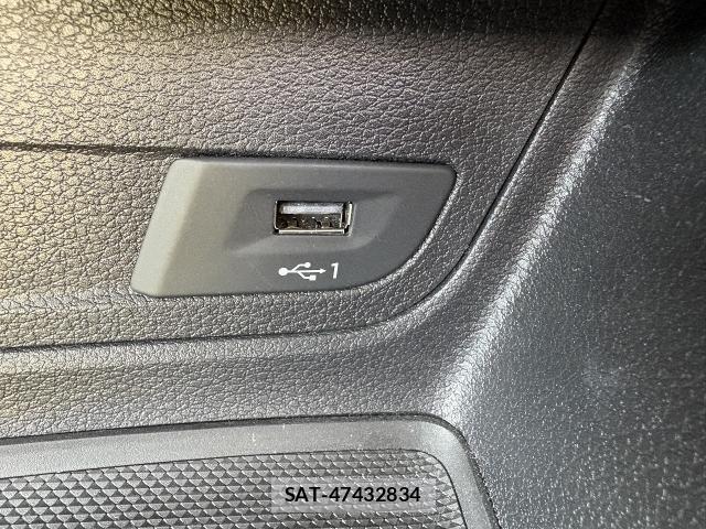 Audi Q2 2023-03 6610611-25