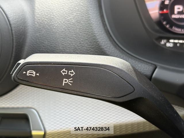 Audi Q2 2023-03 6610611-8