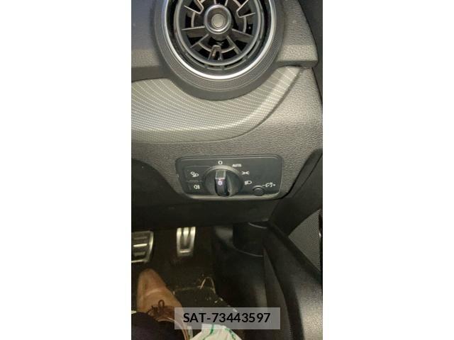Audi Q2 2017-06 6902280-10