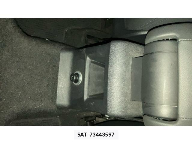 Audi Q2 2017-06 6902280-19