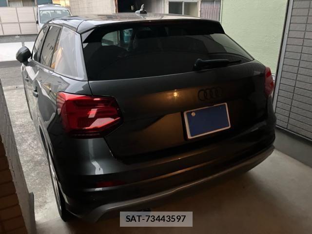 Audi Q2 2017-06 6902280-3