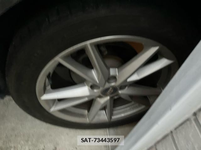 Audi Q2 2017-06 6902280-7