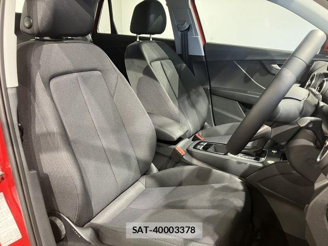 Audi Q2 2025-10 6902269-7