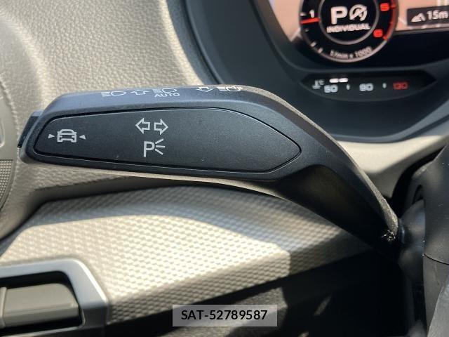 Audi Q2 2023-08 6902277-9