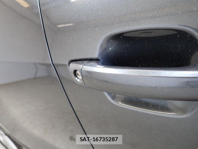 Audi Q2 2017-06 6989213-10