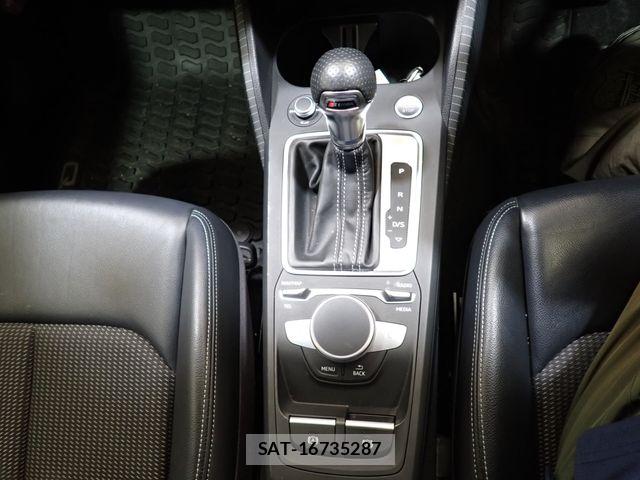 Audi Q2 2017-06 6989213-15