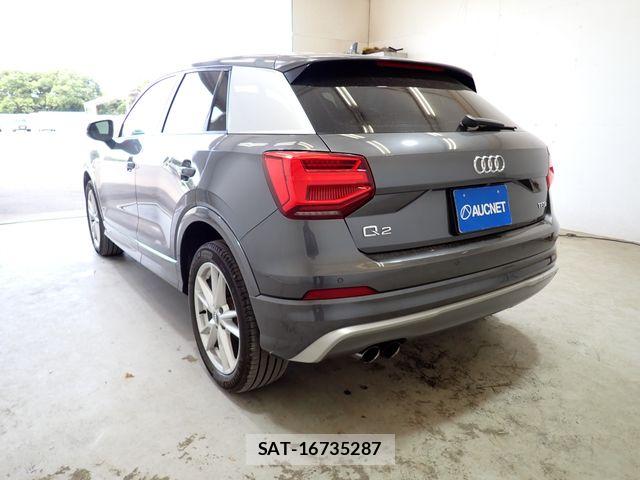 Audi Q2 2017-06 6989213-2