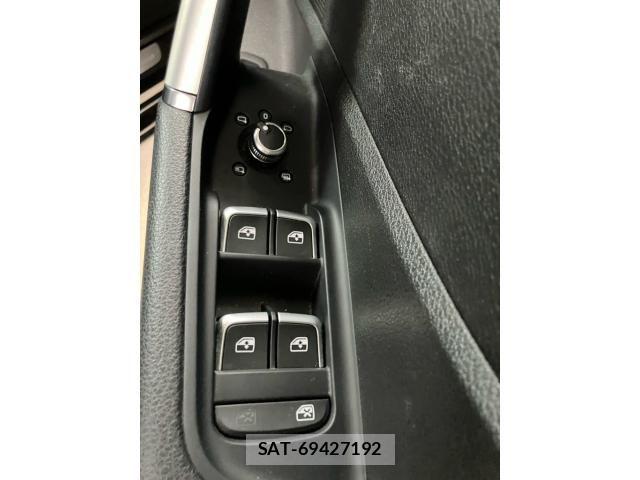 Audi Q2 2019-11 7249847-9