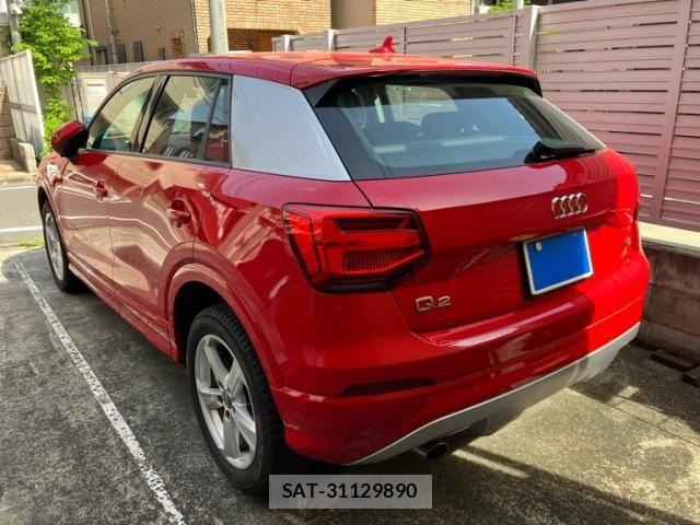 Audi Q2 2018-04 7325748-11