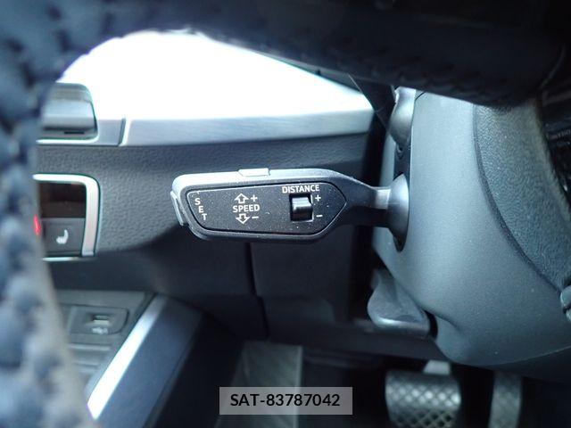 Audi Q2 2017-12 7356886-18
