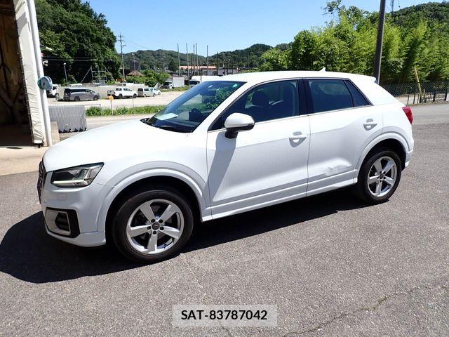 Audi Q2 2017-12 7356886-5