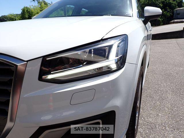 Audi Q2 2017-12 7356886-7